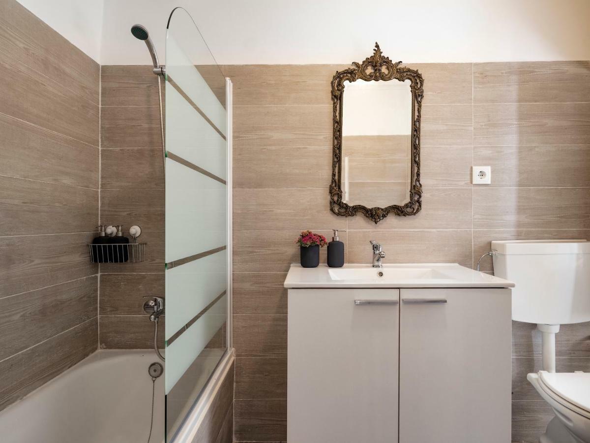 Lisbon Alfama Street View Apartment ภายนอก รูปภาพ